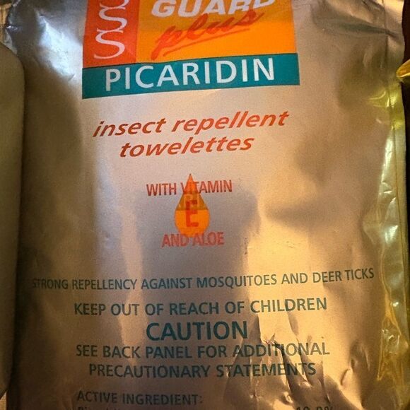 Avon Floral Tote Bag with Green Straps - Picture 4 of 6